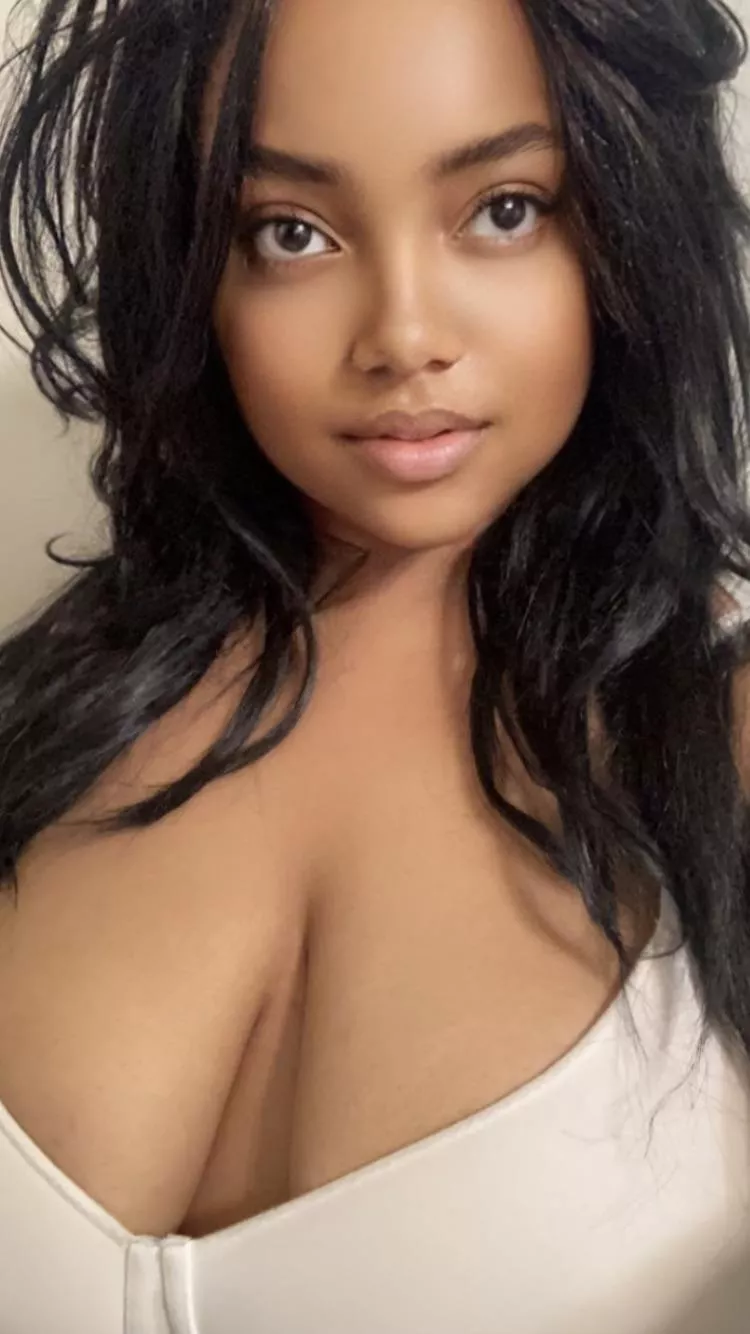 Hey☺️f19 posted by Careful-Albatross404