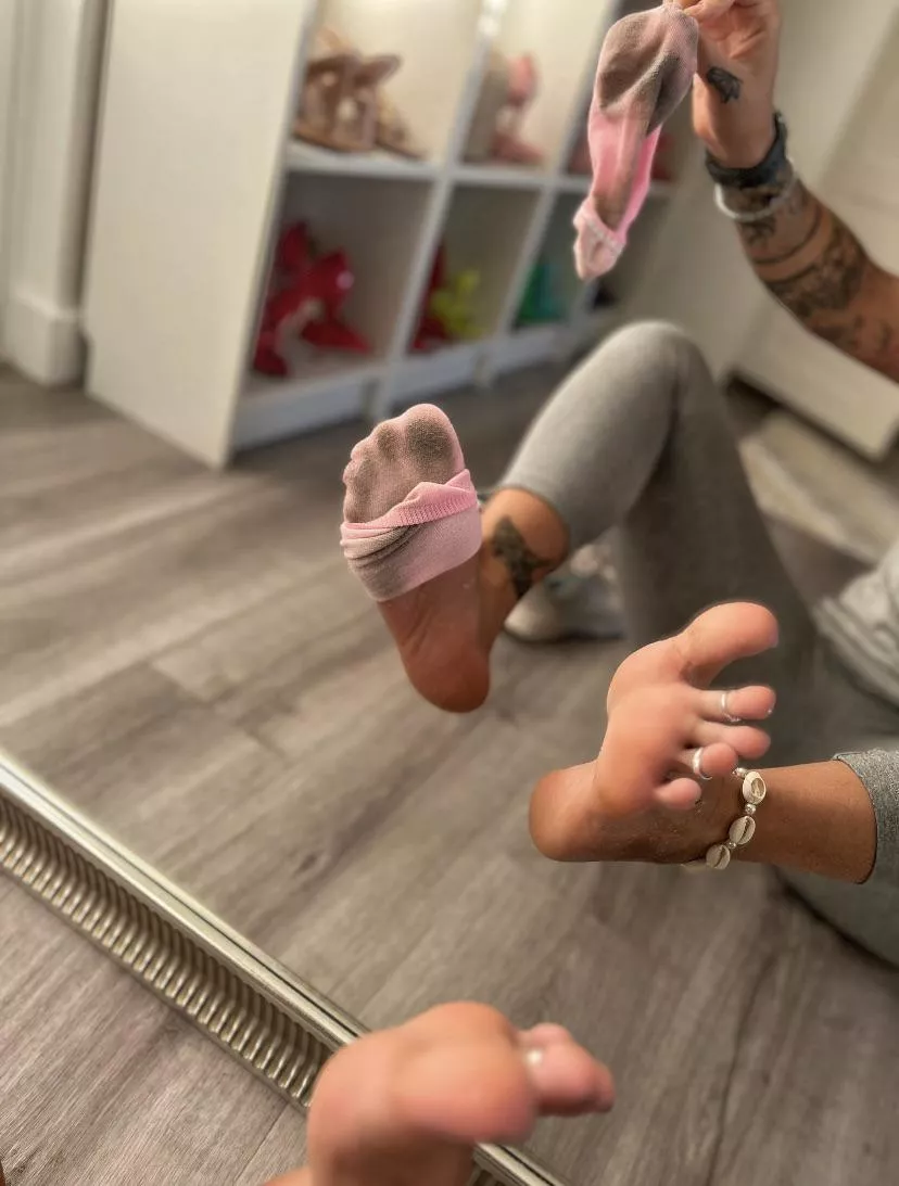 I know you love my dirty socks!! posted by Key-Fishing9490