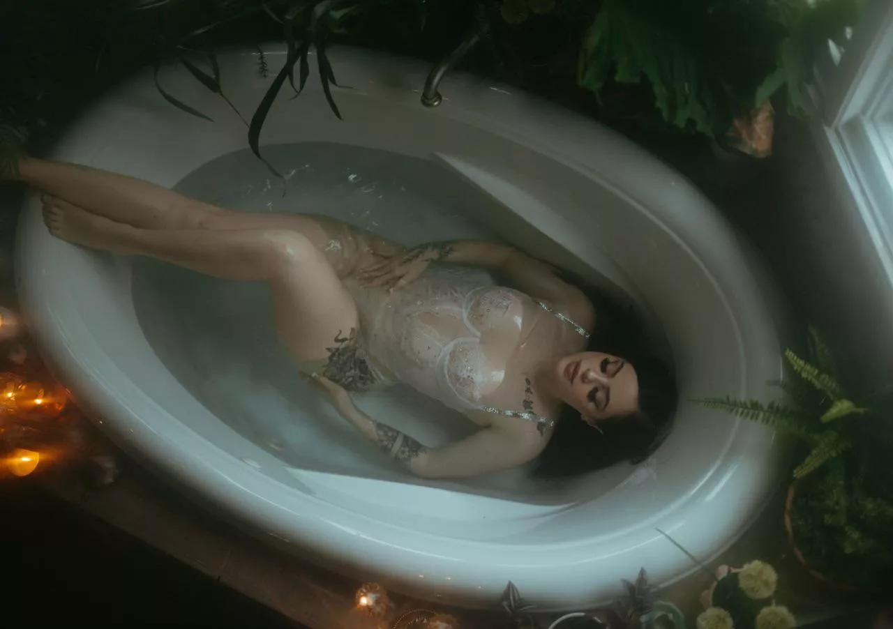 I think this is my favorite photoshoot I’ve done :) posted by anxietyvibes