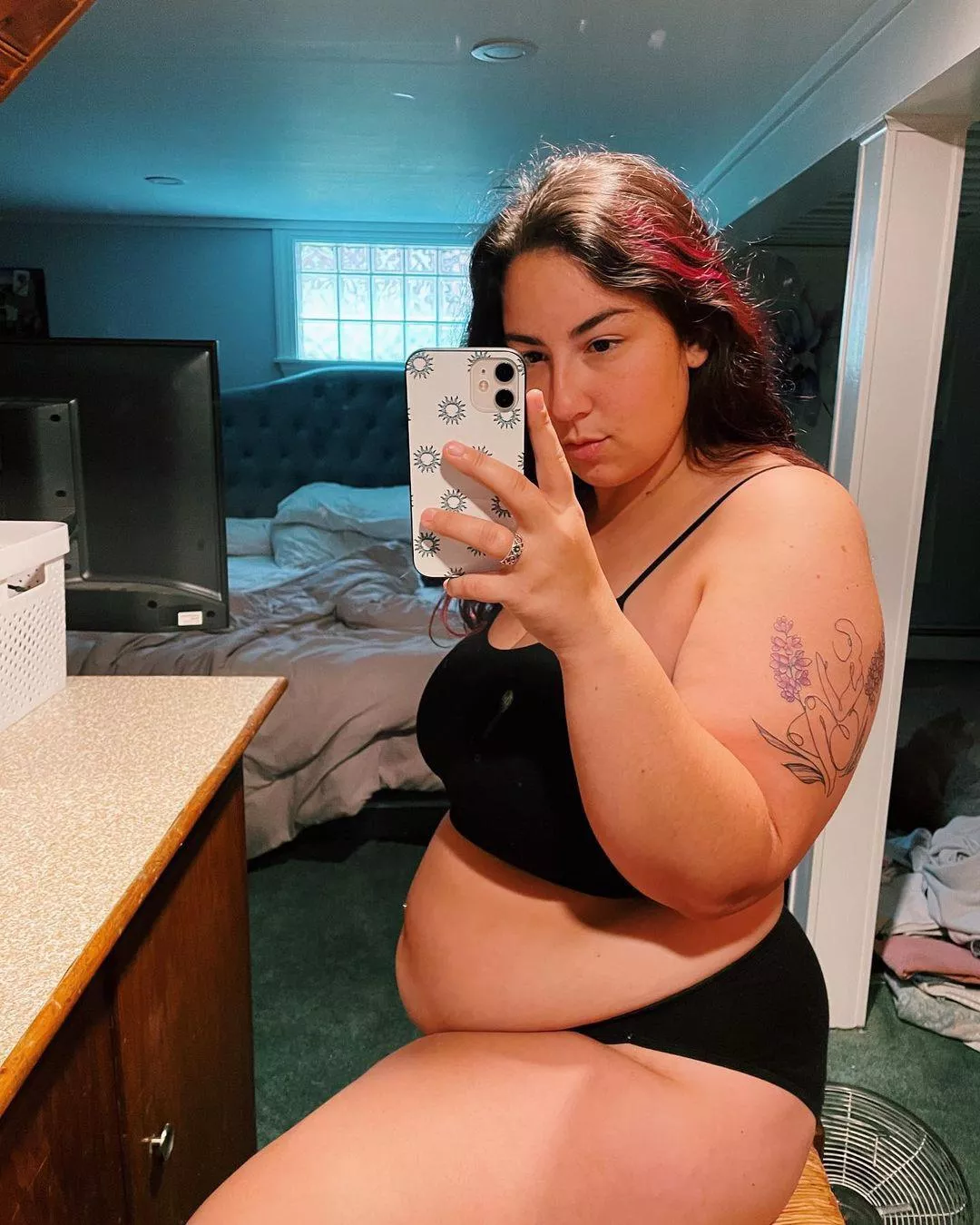 I’m empty and I’d love to be filled up with junks 😊 posted by Admirable_feedee