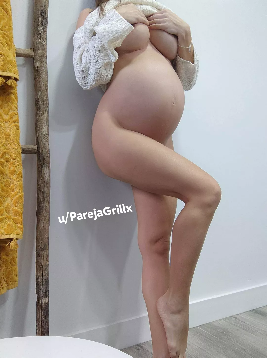 I'm going to keep lifting my shirt posted by ParejaGrillx