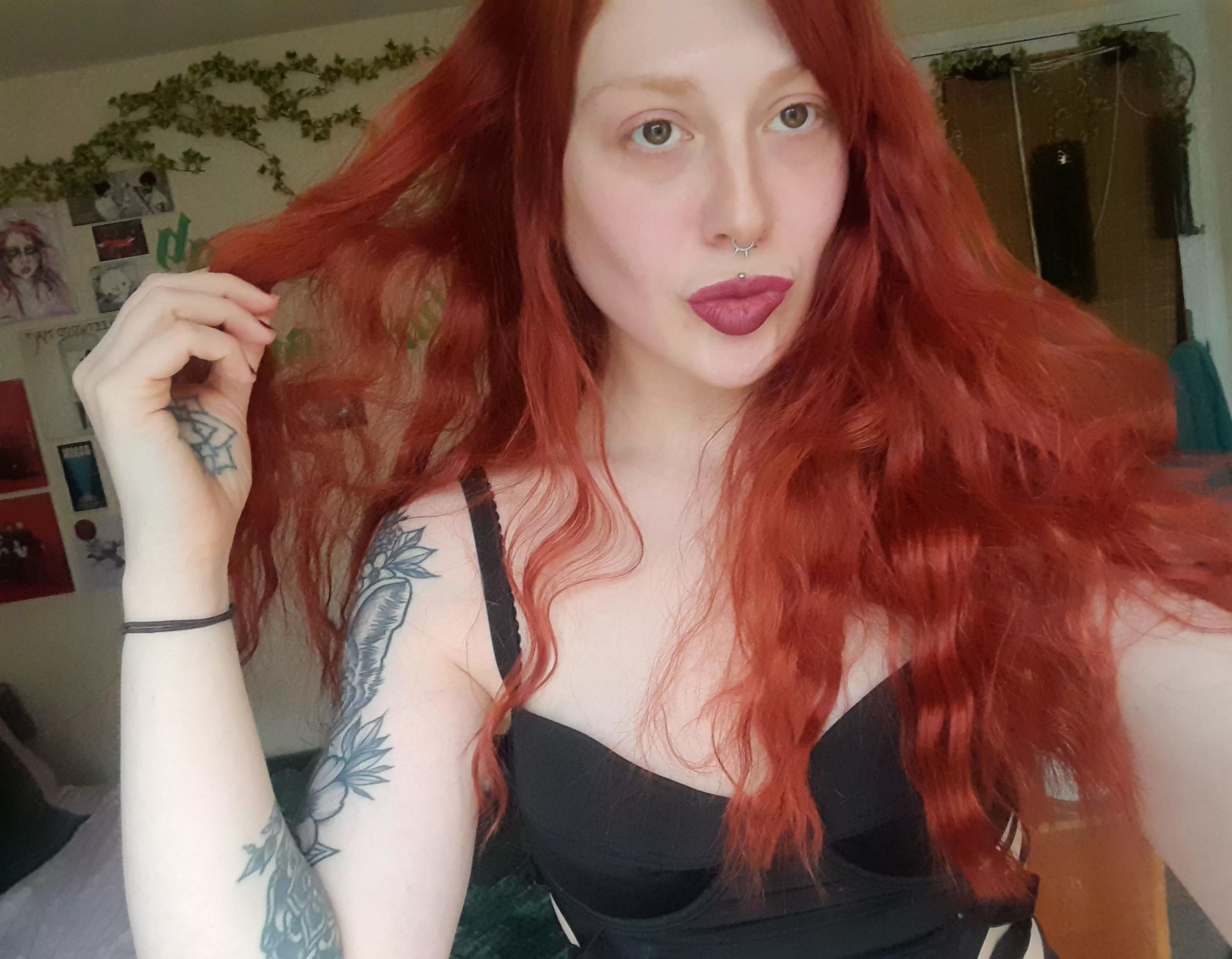 It's a big hair kinda day 🦁❤️ posted by VioletRedX