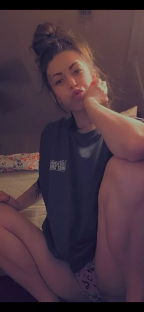 let me sit on your face? free onlyfans link in comments... by Alert-Emergency4920