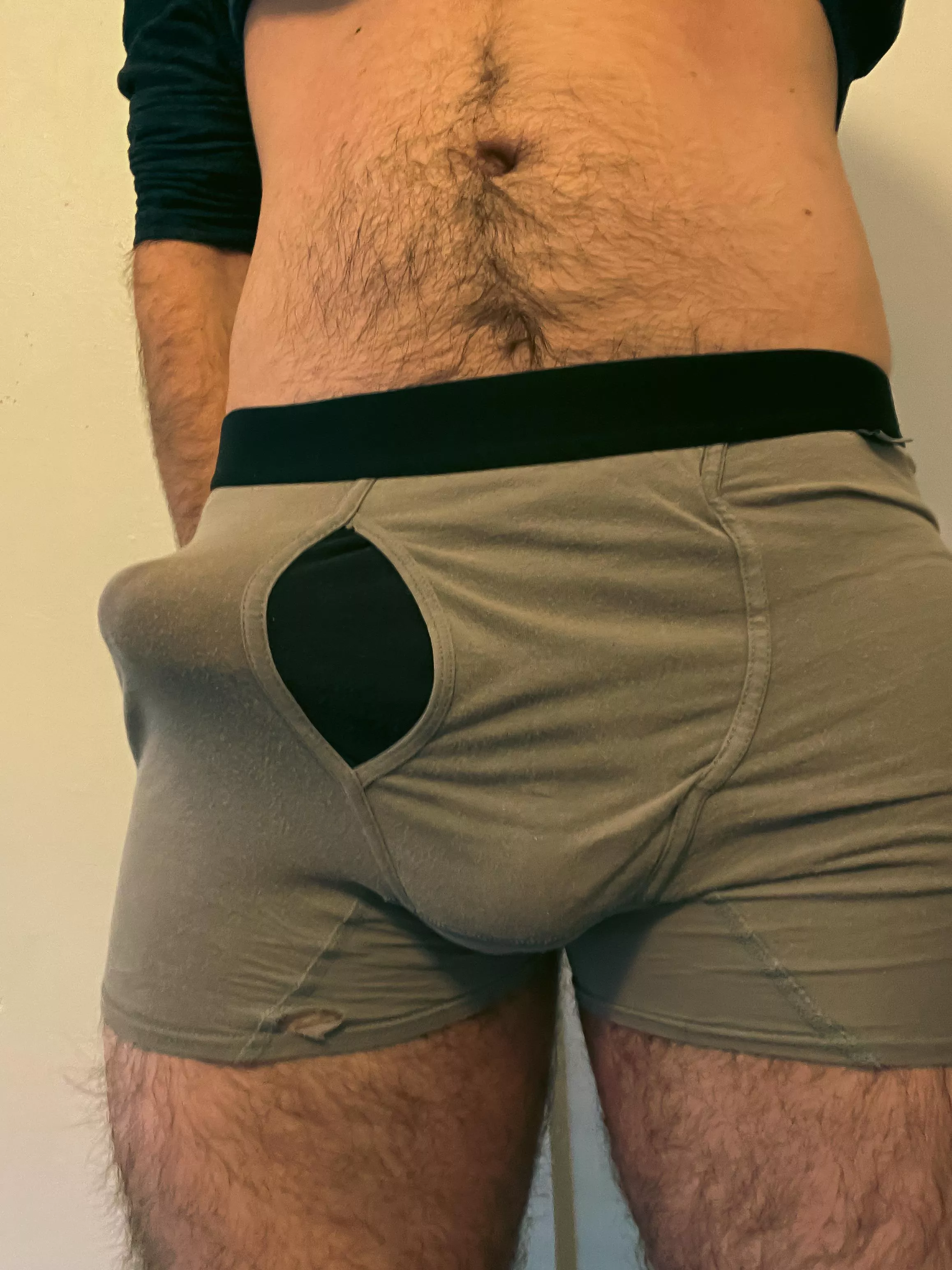 Morning bulge 🌞 posted by toofbrush_