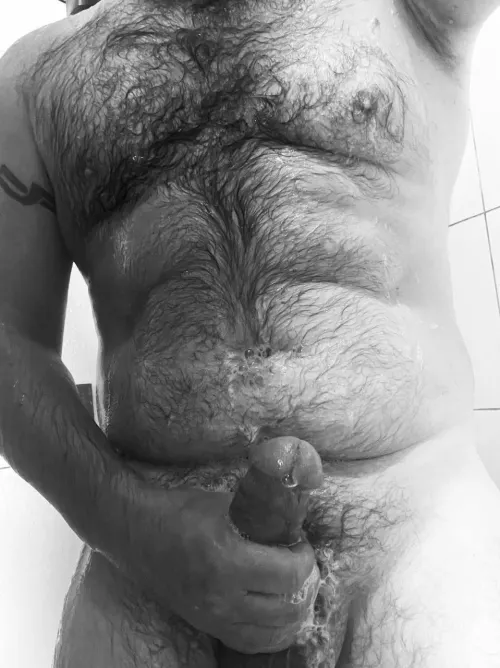 My chest hair kinda looks like an upvote arrow by cornkernalsanders