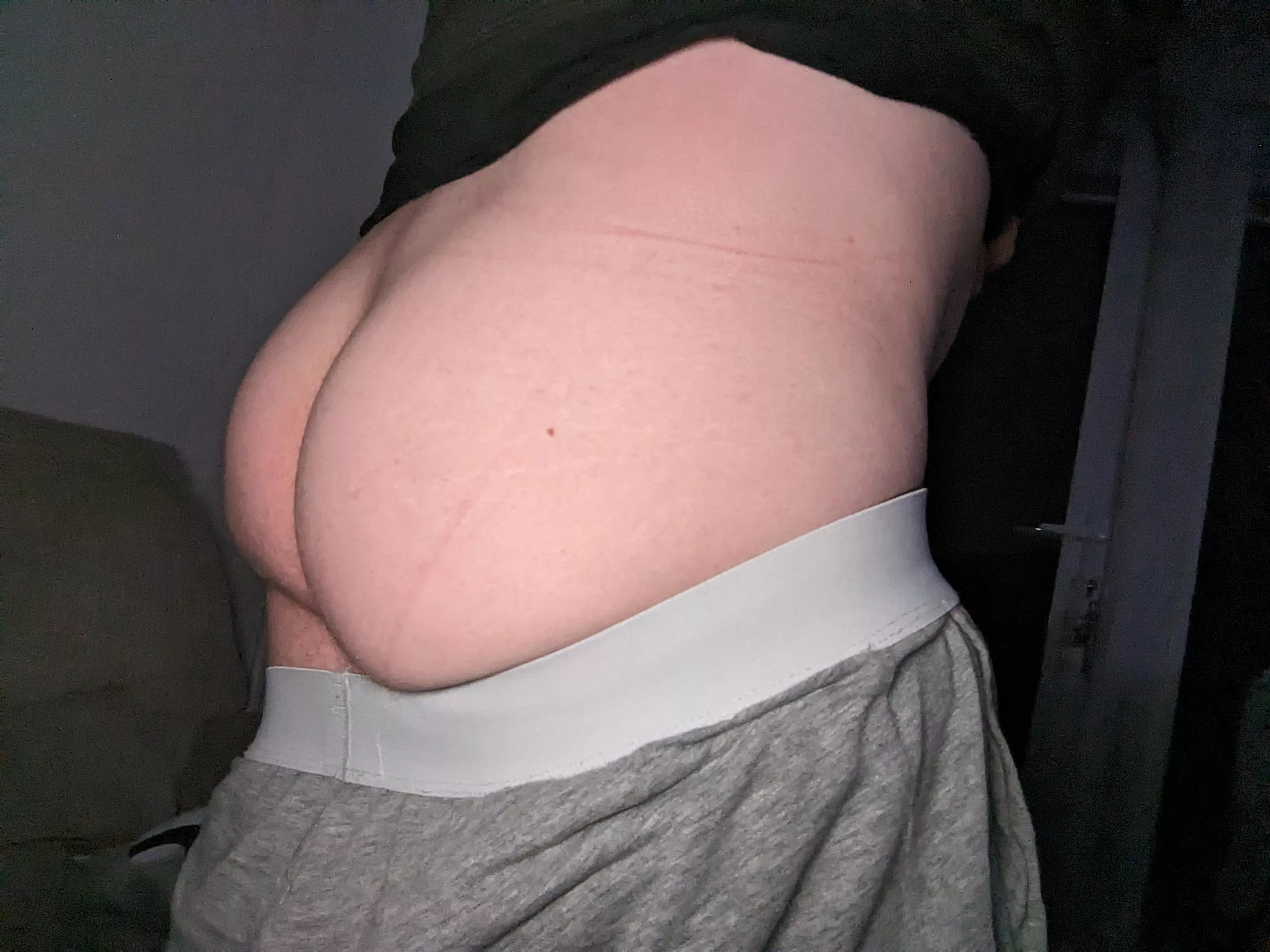 My girlfriend doesn't know I'm posting this. posted by CheatingBFthroww