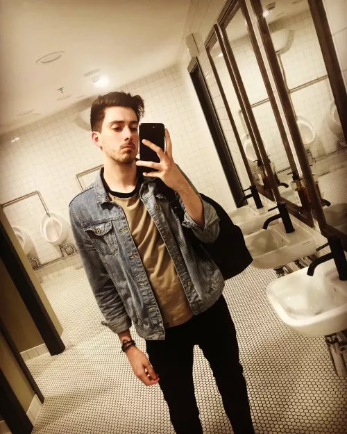 No plans this Saturday 😔 by tzalg