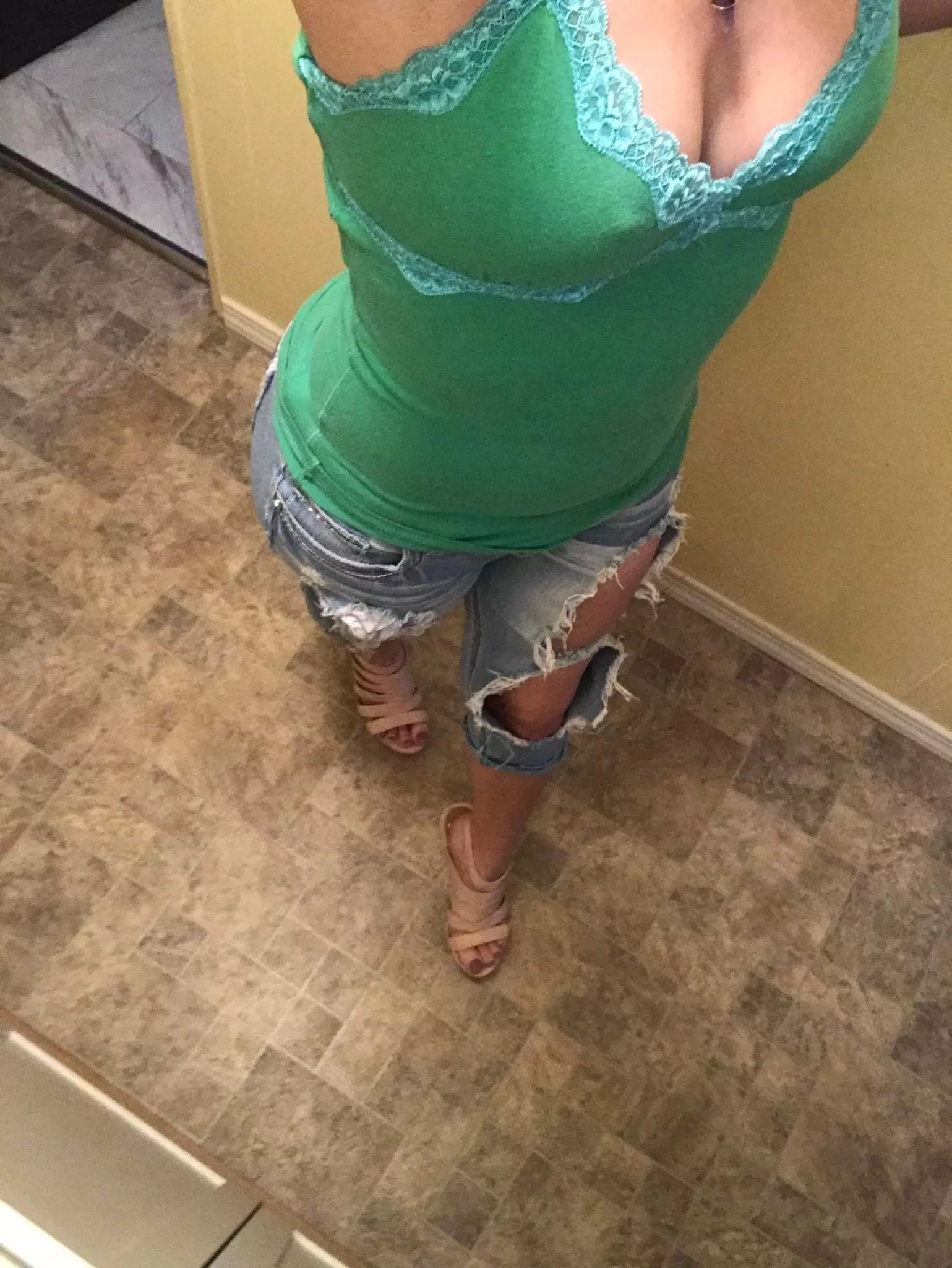 Outfit for the day 🥰 posted by xoxlittlefoot