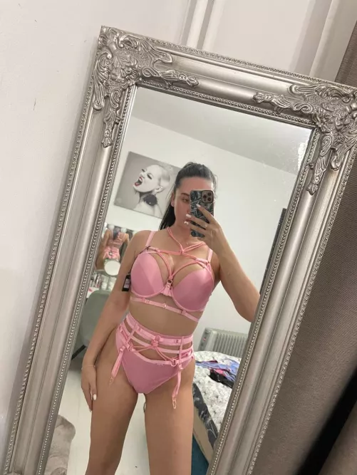 Pink underwear & slutty mind = the perfect girl [f] by aswaterhad