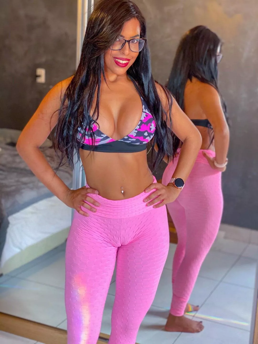 So slut with this leg!! posted by goddess_viic