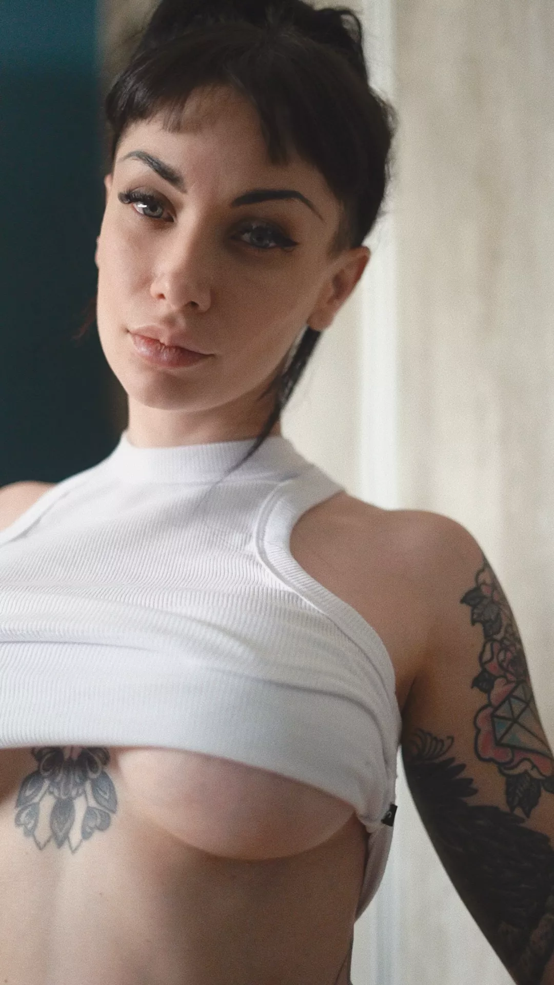 Take me off my shirt please, squeezes me posted by Durjica