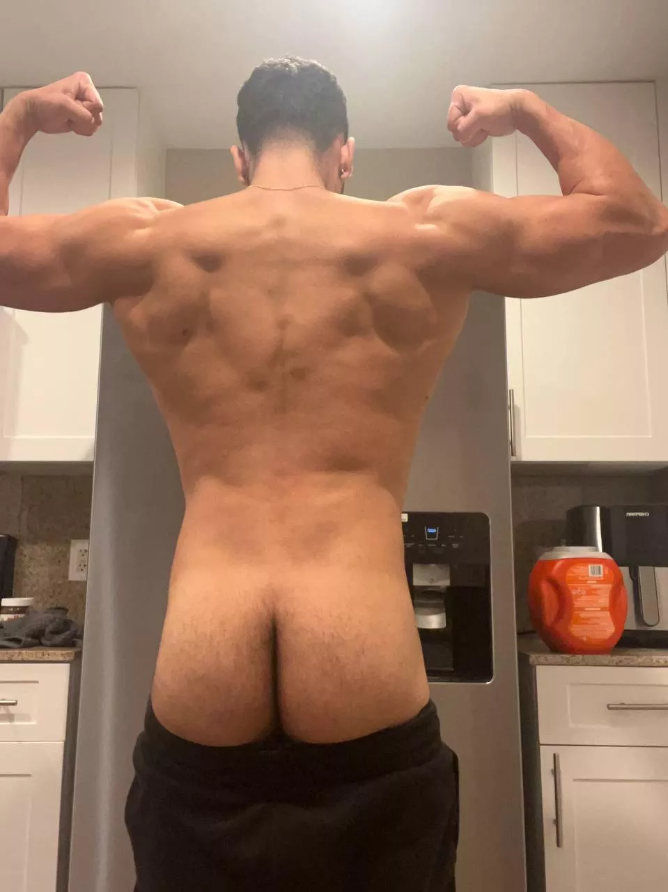 thought you might enjoy the back view posted by EthanShreds