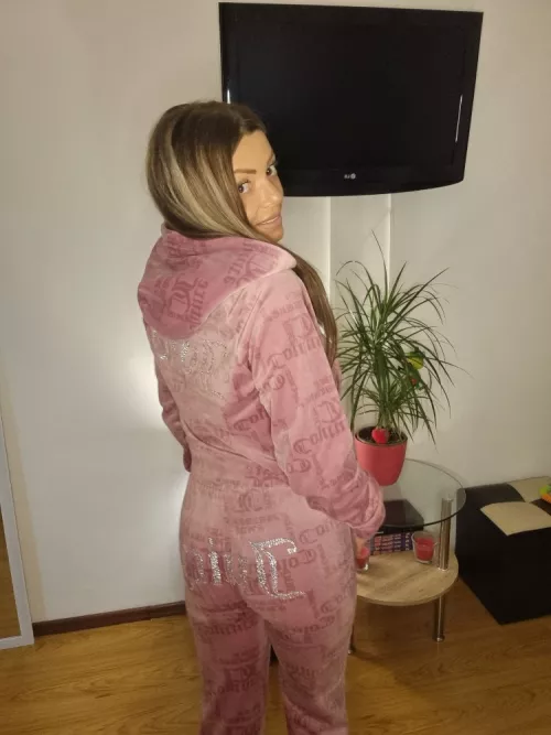 Weekend vibes! by Beautiful-Spare8090