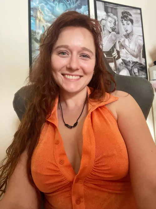 Will my boss notice? lol by Cosmonaughtie_