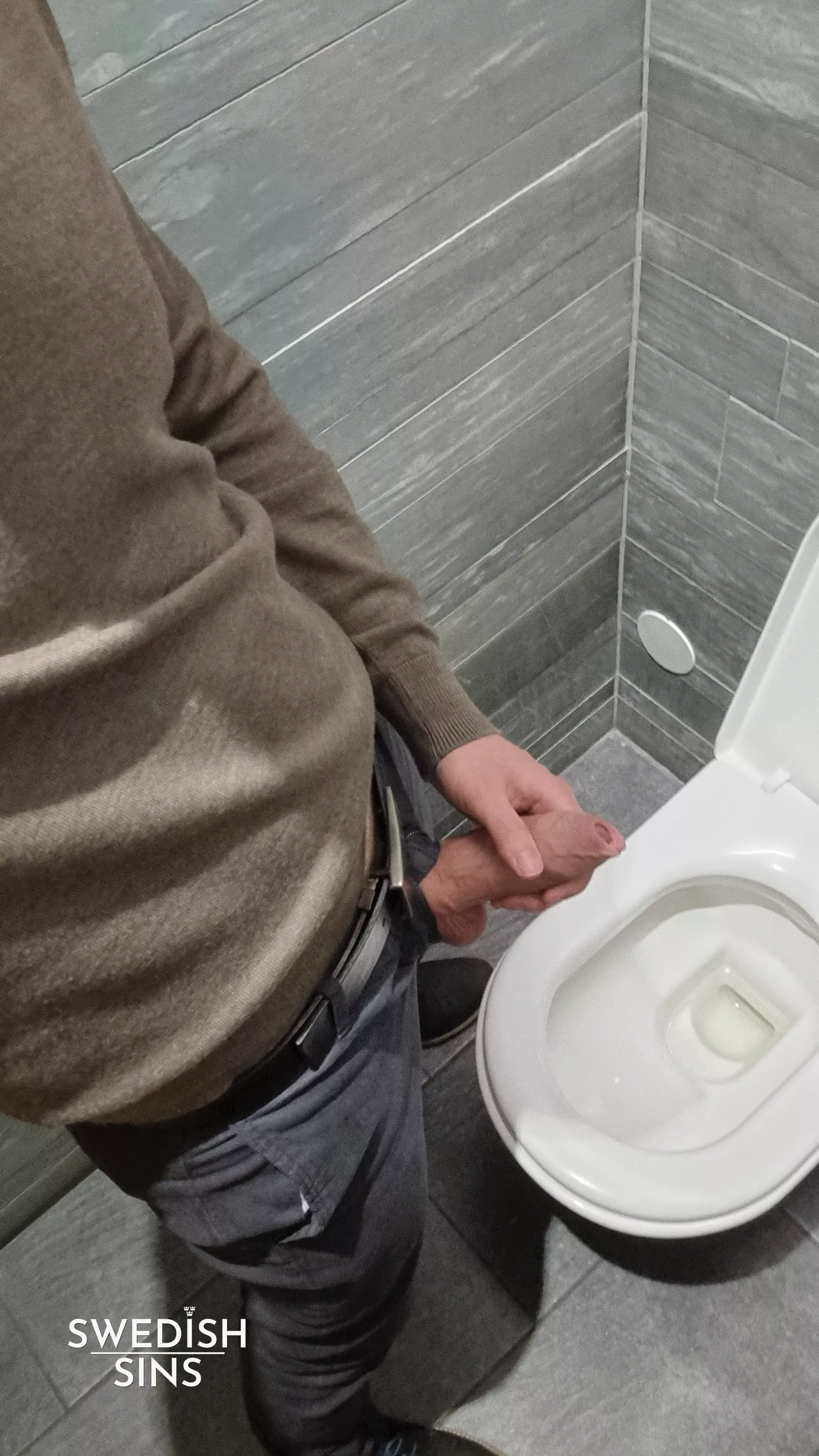 Would you join me at the mall? posted by Swedish_Sins