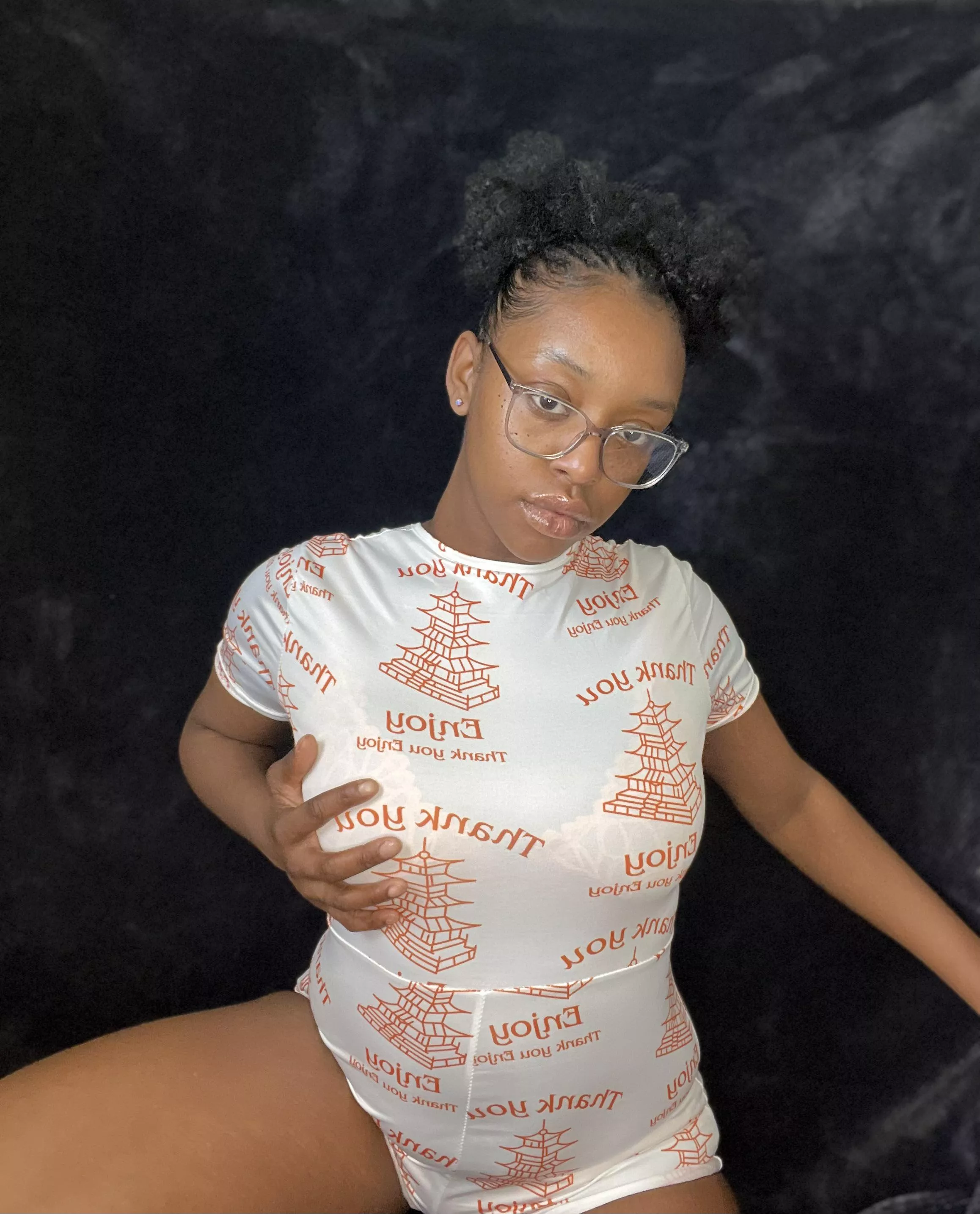 Your order is ready dessert is what’s under posted by caliiidream