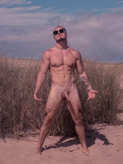 (28) Hi 👋🔥 by silverjulien