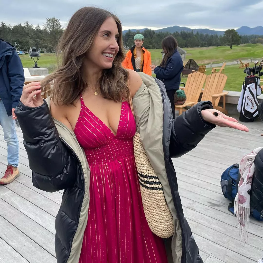 Alison Brie posted by ru2_543