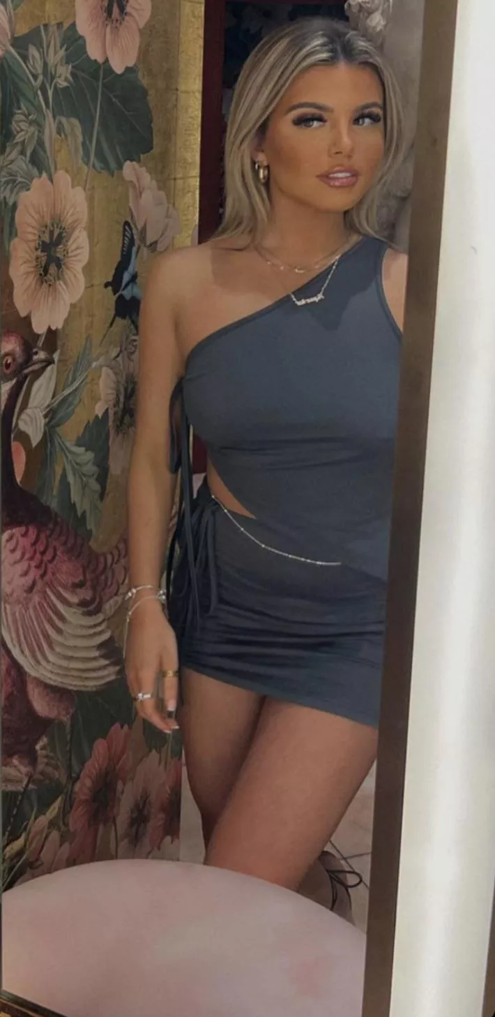 Amy posted by Rude_Debate2637