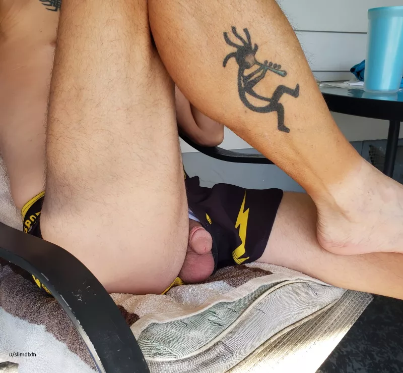 Balls at rest posted by slimdixin