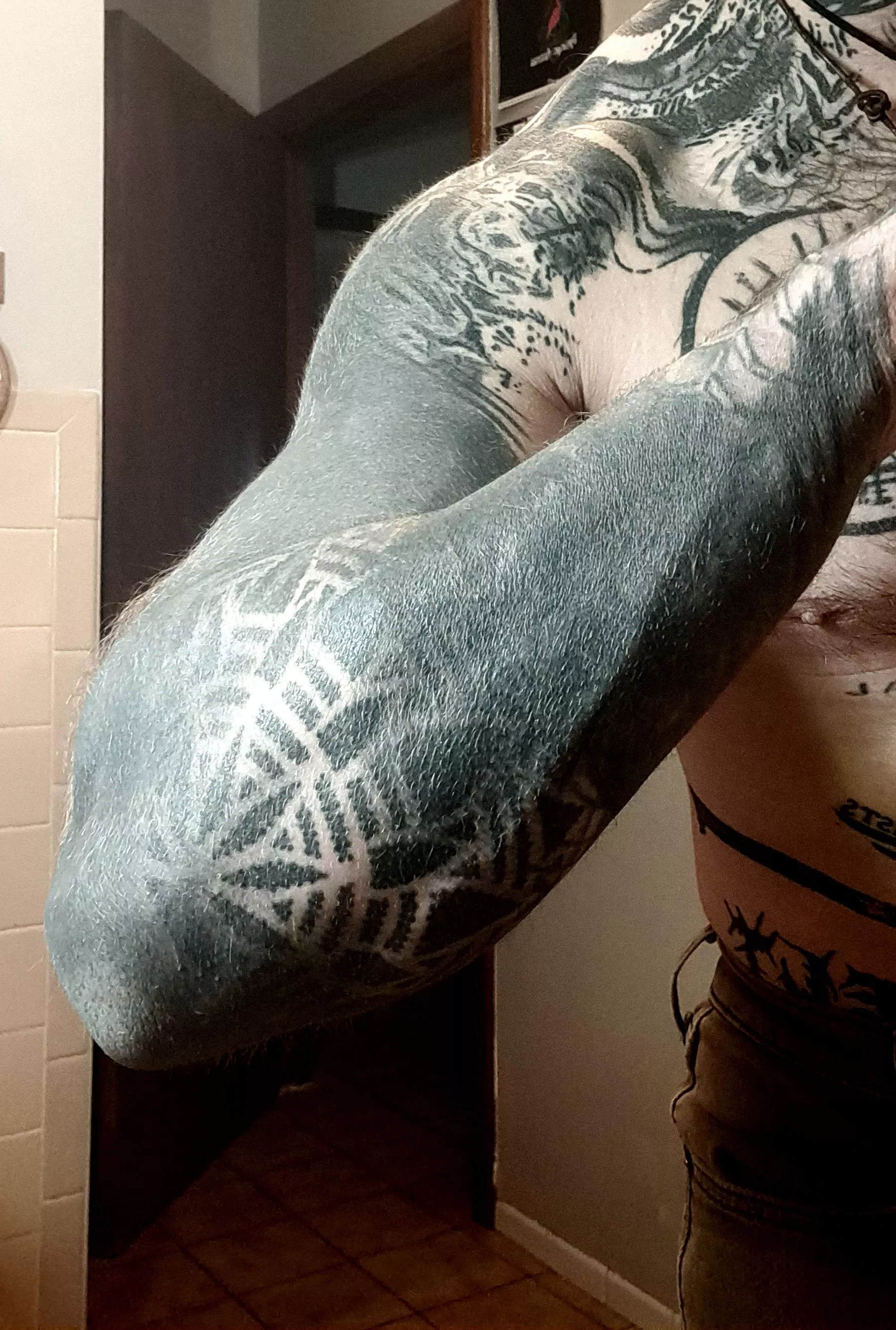 blackwork forearm porn for you 🖤 posted by joy_division_tshirt