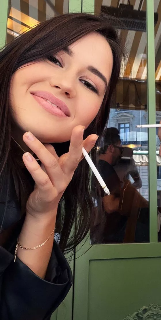 Bonjour ✨ posted by sabrinanotababy