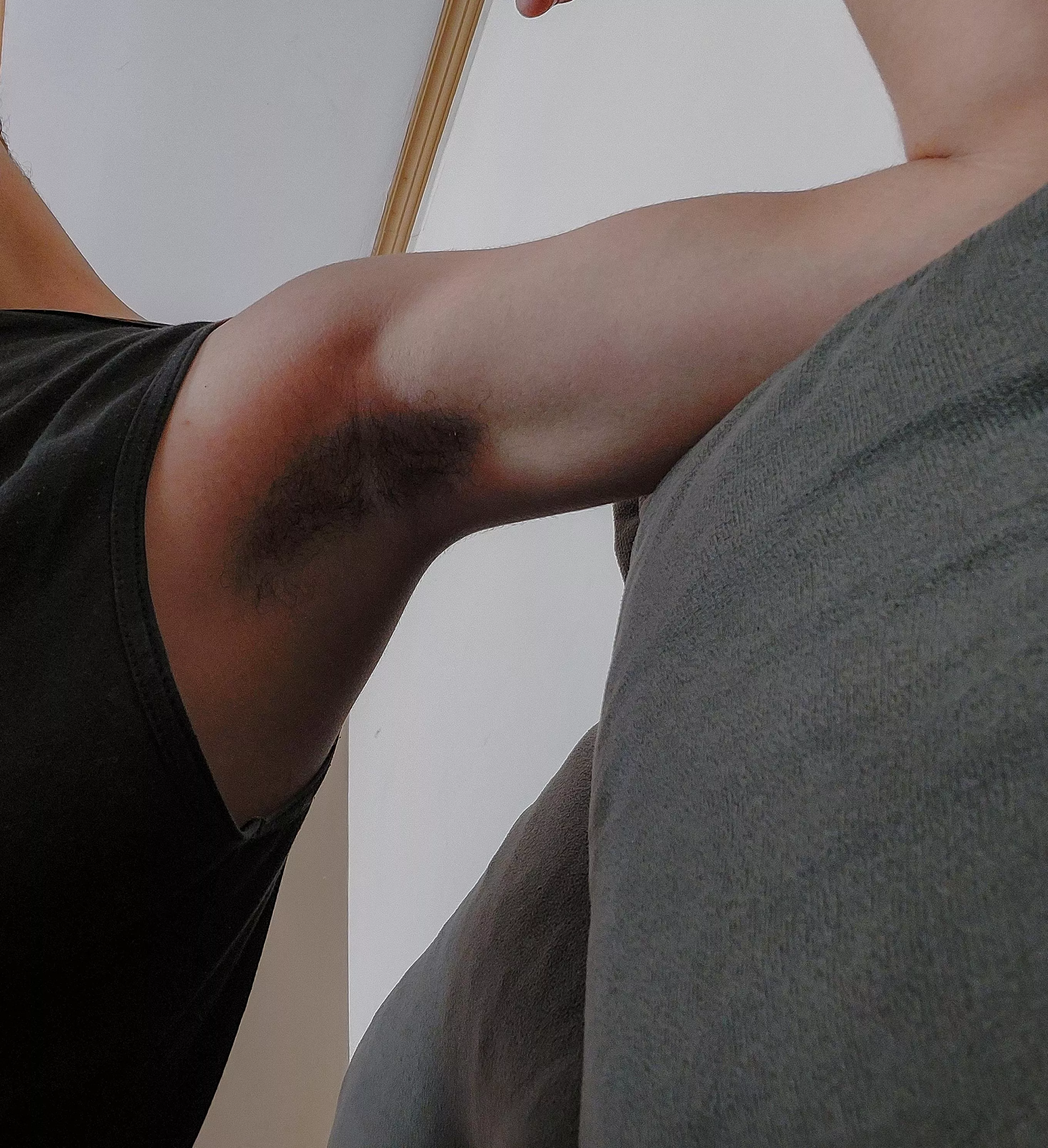 chilling posted by muskyyy_