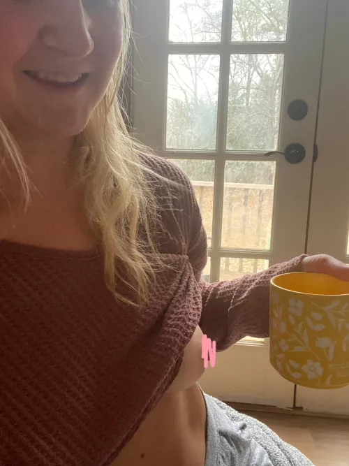 Coffee with your favorite milf by MrsBeaCullen