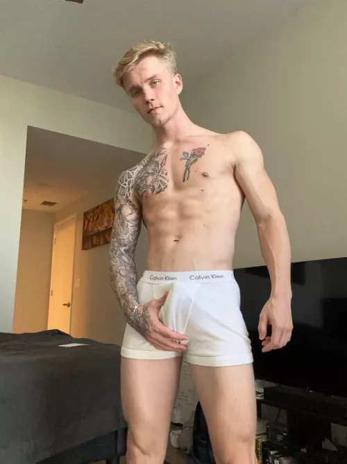 come hold it for me? by tywanks