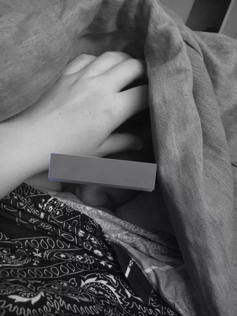 Daddy woke me up with his tongue [f]licking my clit. 💦😛 posted by hy4cinthx