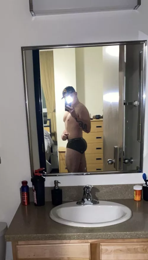 Do I have the military bod yet? 🤥 by Xxenomorphin