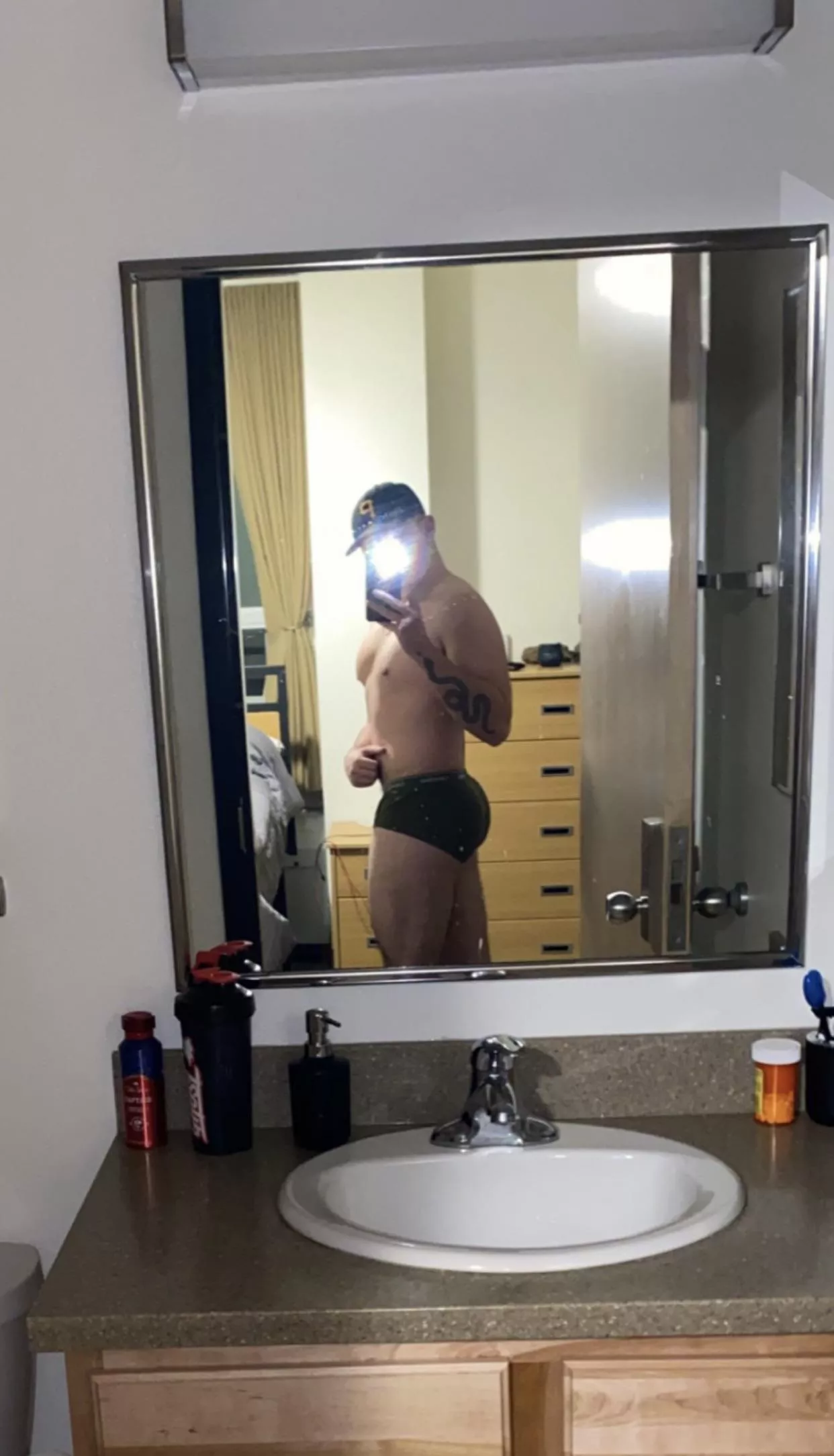 Do I have the military bod yet? 🤥 posted by Xxenomorphin