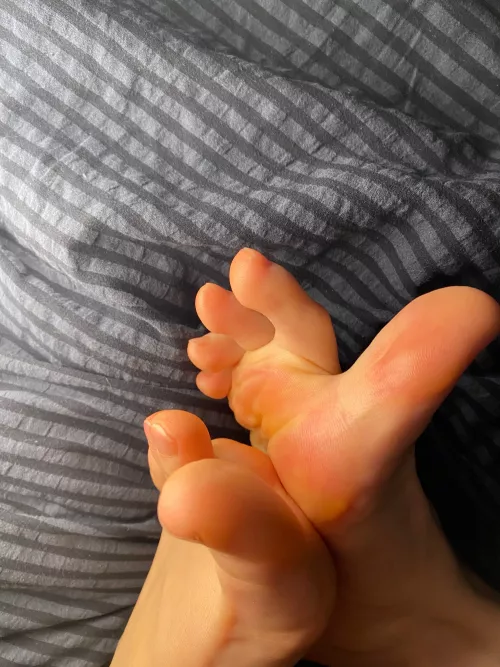 Do you like small feet? by small_girl_feet