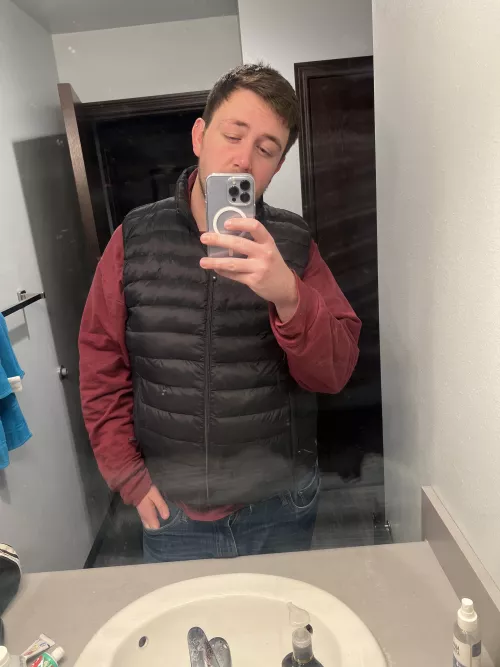 Excuse the mirror but I’m drunk and cute. Show that love Reddit gay bros! 😜 by MattFish20