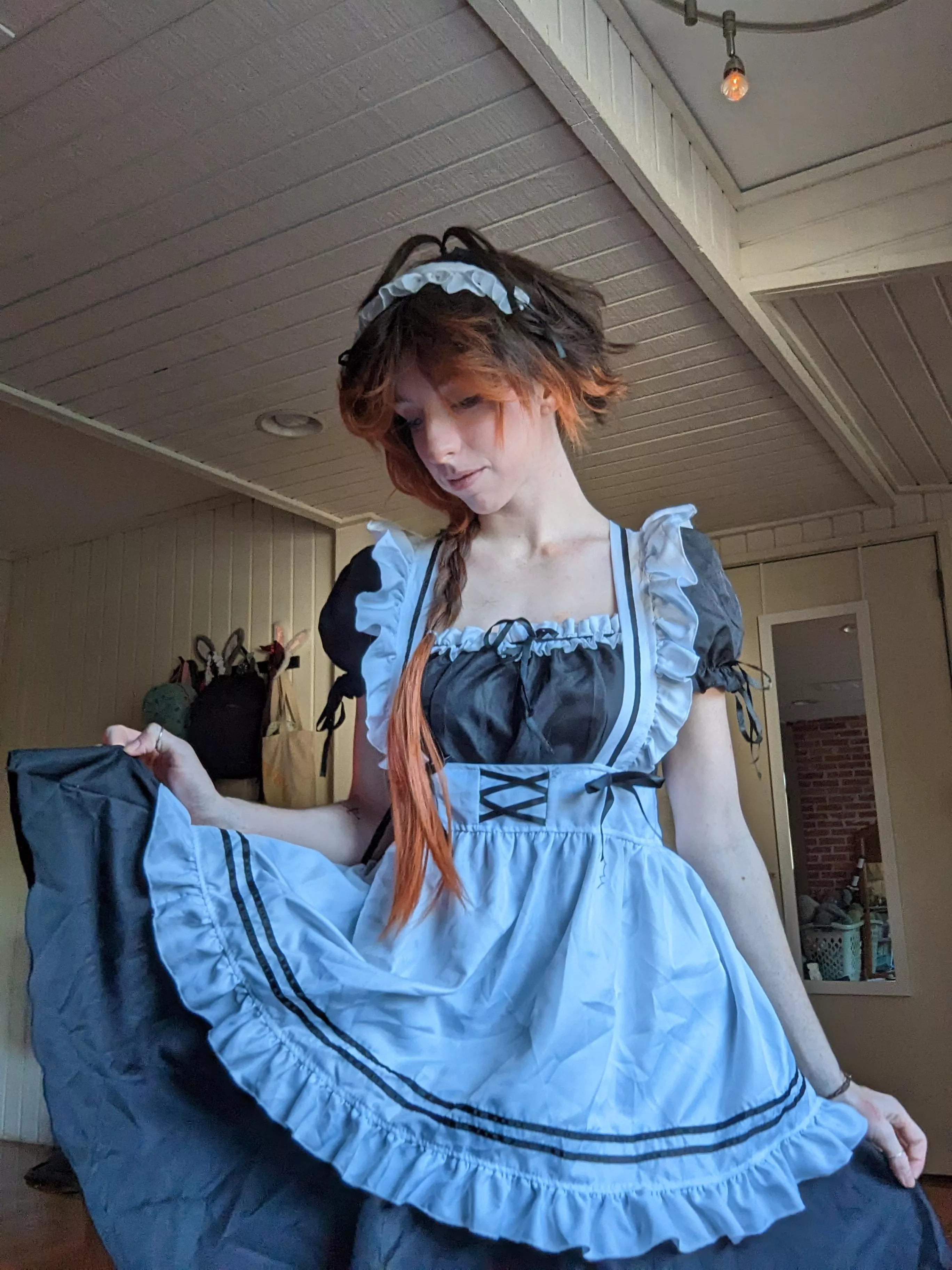 Fem Maid Zhongli here to help (me) posted by friskyfreckledfox