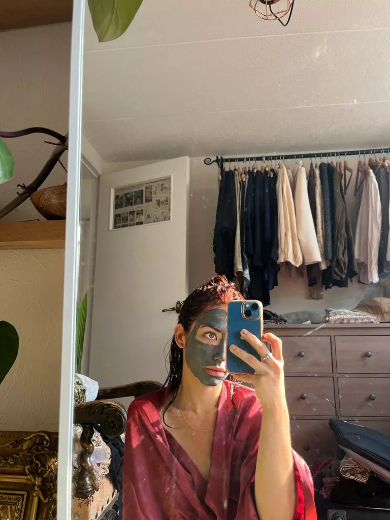 getting ready to cheat on my husband posted by JadeAzyz