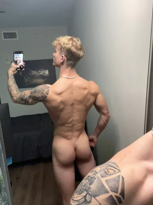 give me a back massage? by tywanks