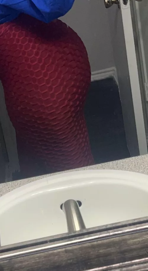 Happy Sunday! Here’s a little something to brighten up your day by WolfandLamb21