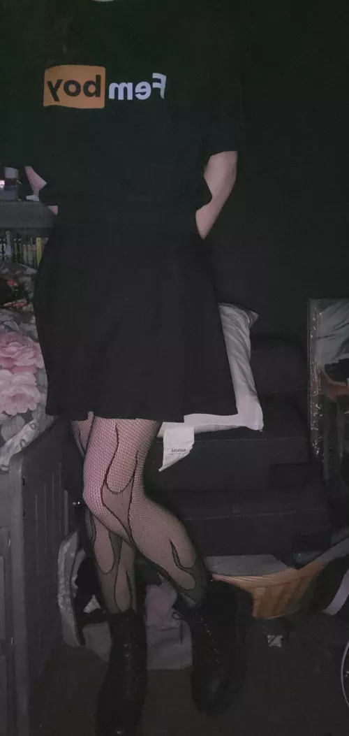 How's this outfit? by CoDofDoom6