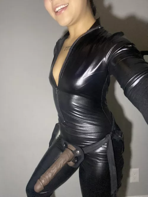 I might be small but I'll destroy your insides by ilyanastasia