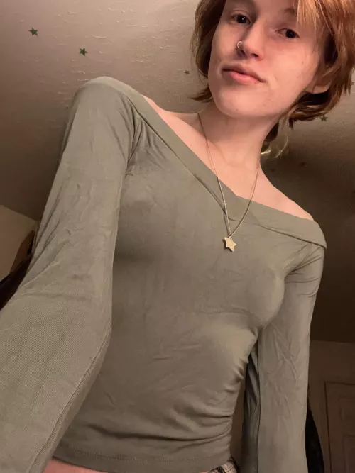 i never wear a bra is it obvious? by PaytenPeachy