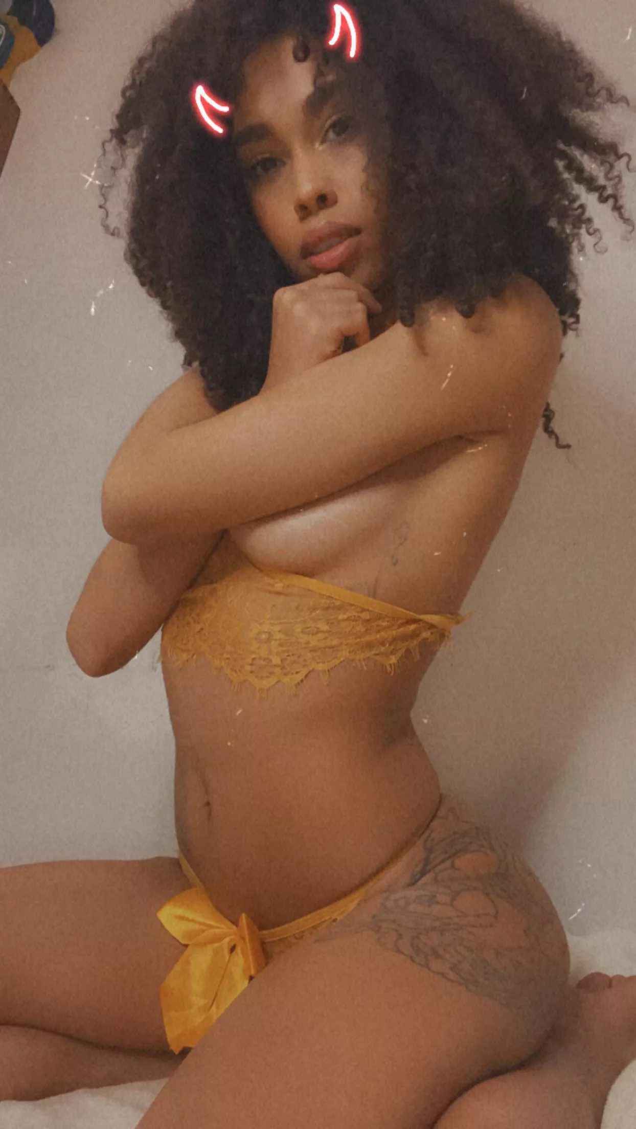 If you know how to use reddit well & have been on here for a while dm me I need help❤️ posted by minnie04xo