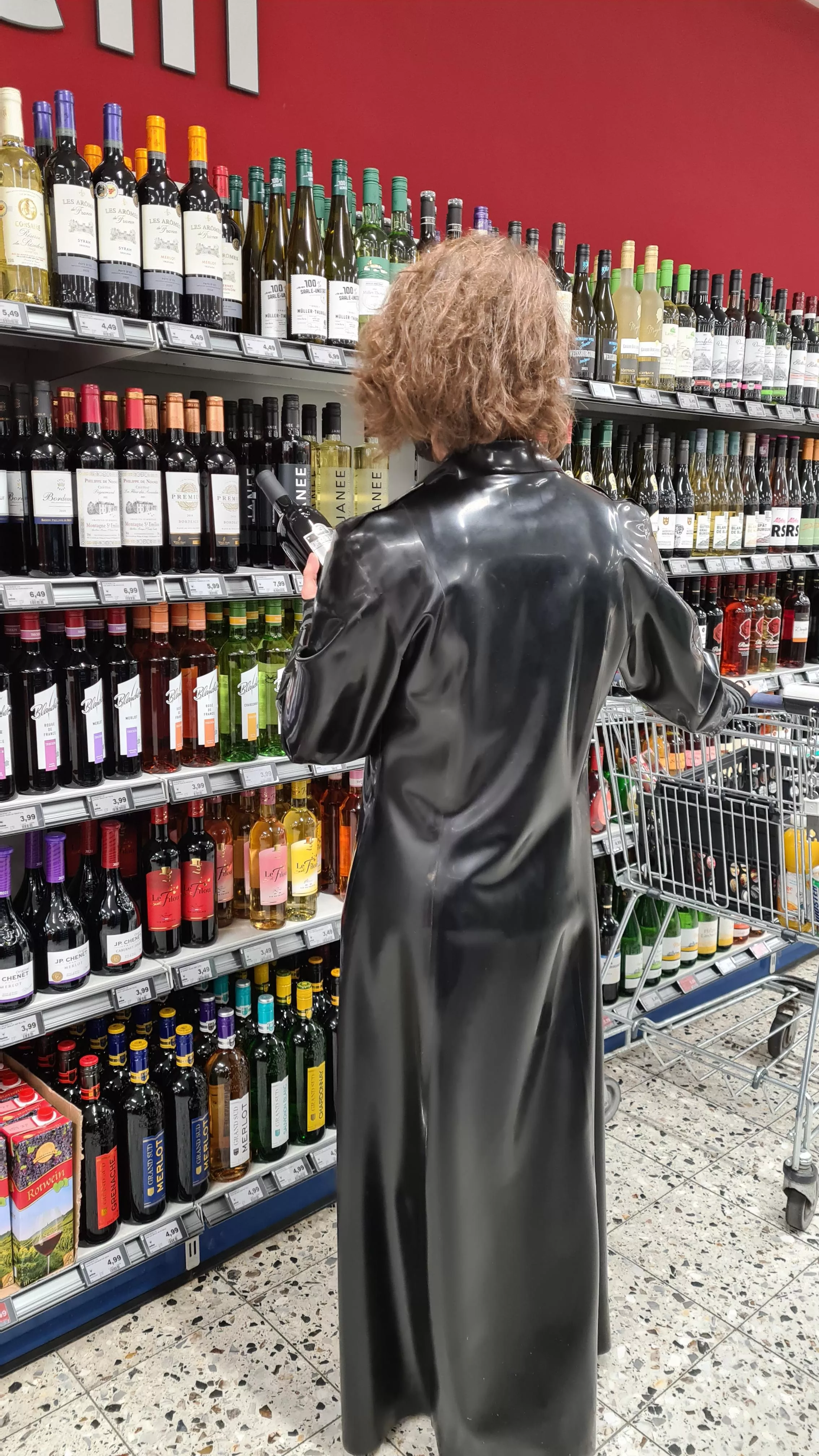 In my natural habitat 🍷 posted by Goerlich