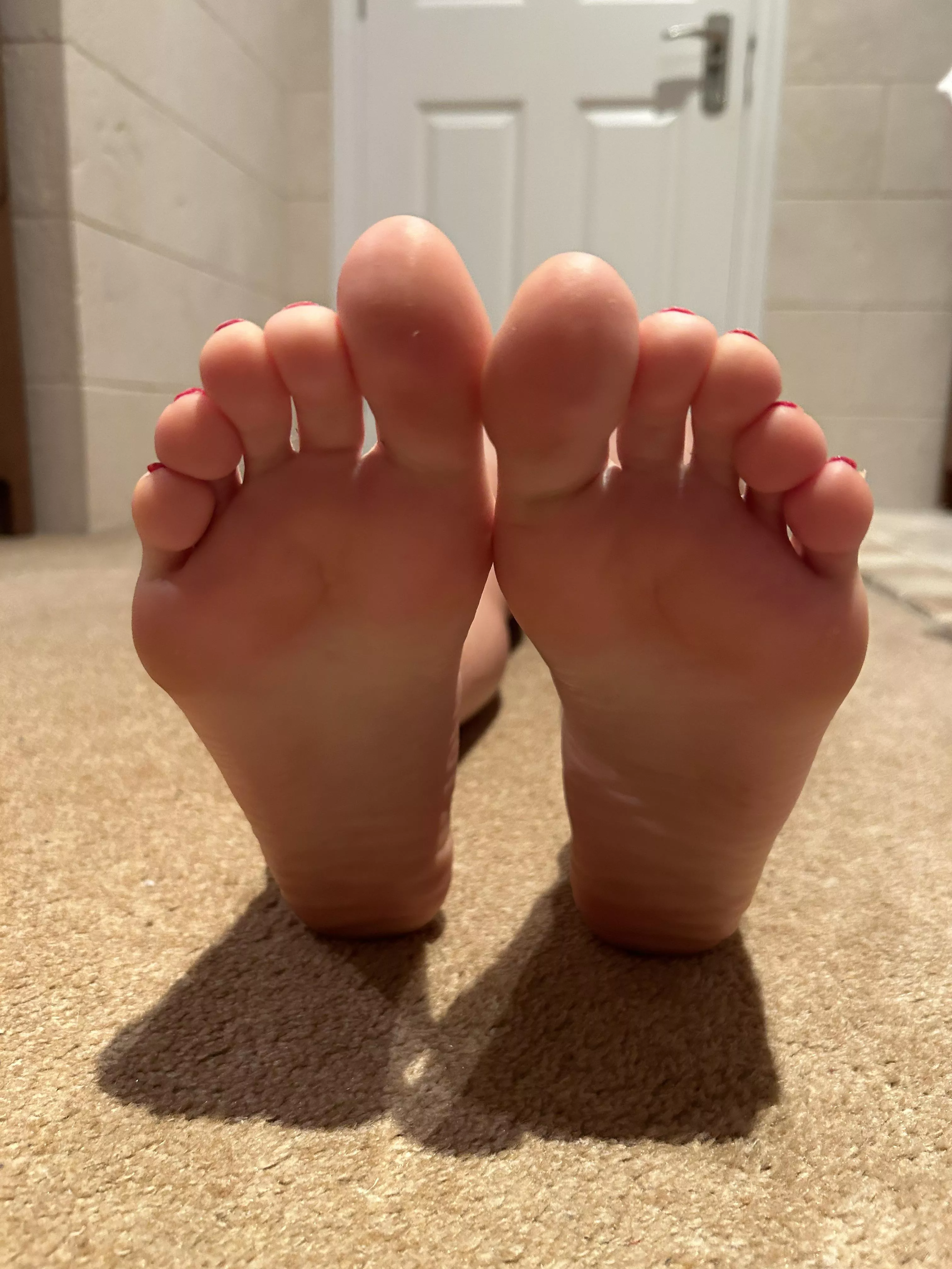 Lick them. posted by ThePetiteGirlx