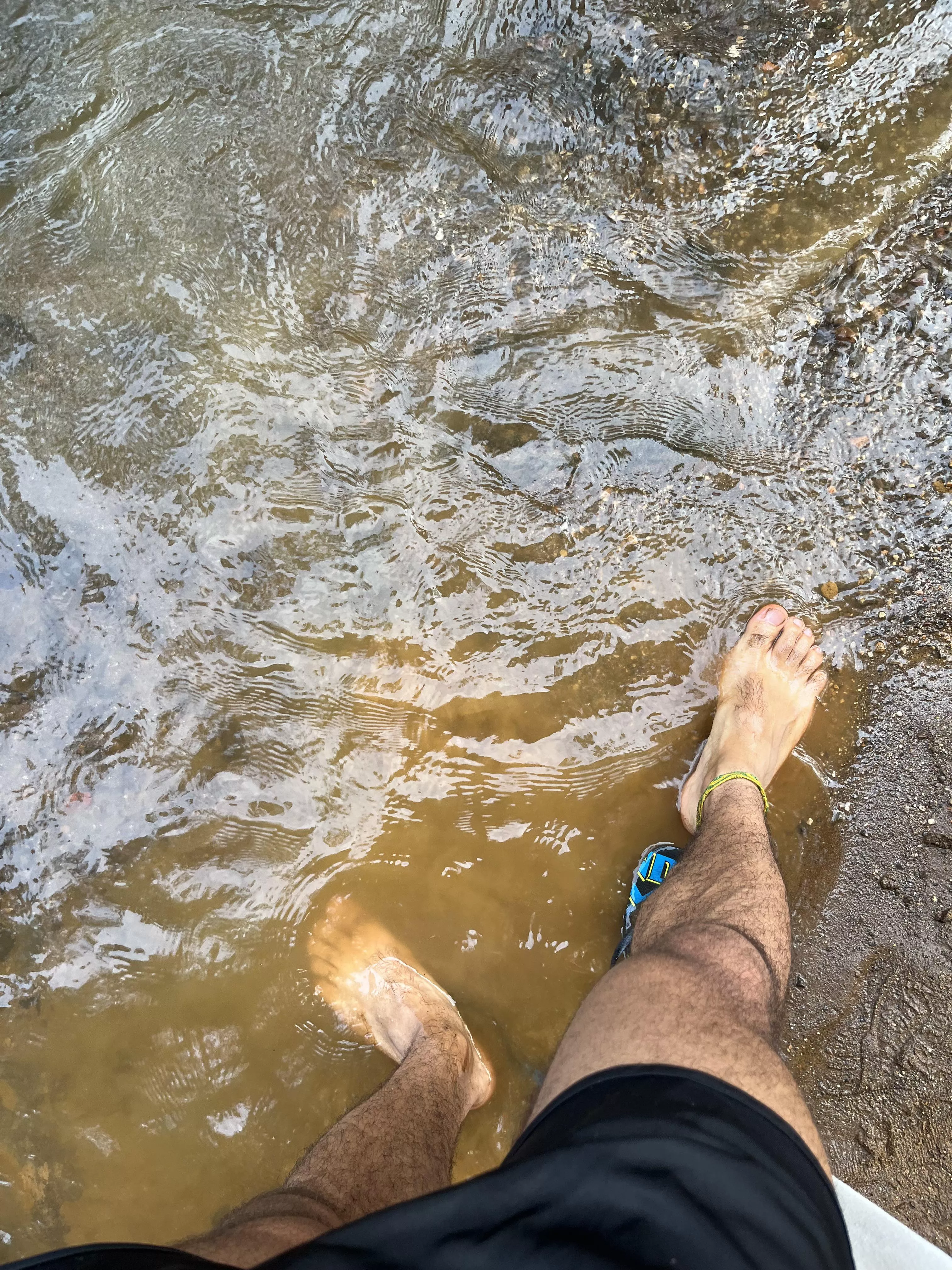 Like an otter in the water 🦦 posted by dudumcm