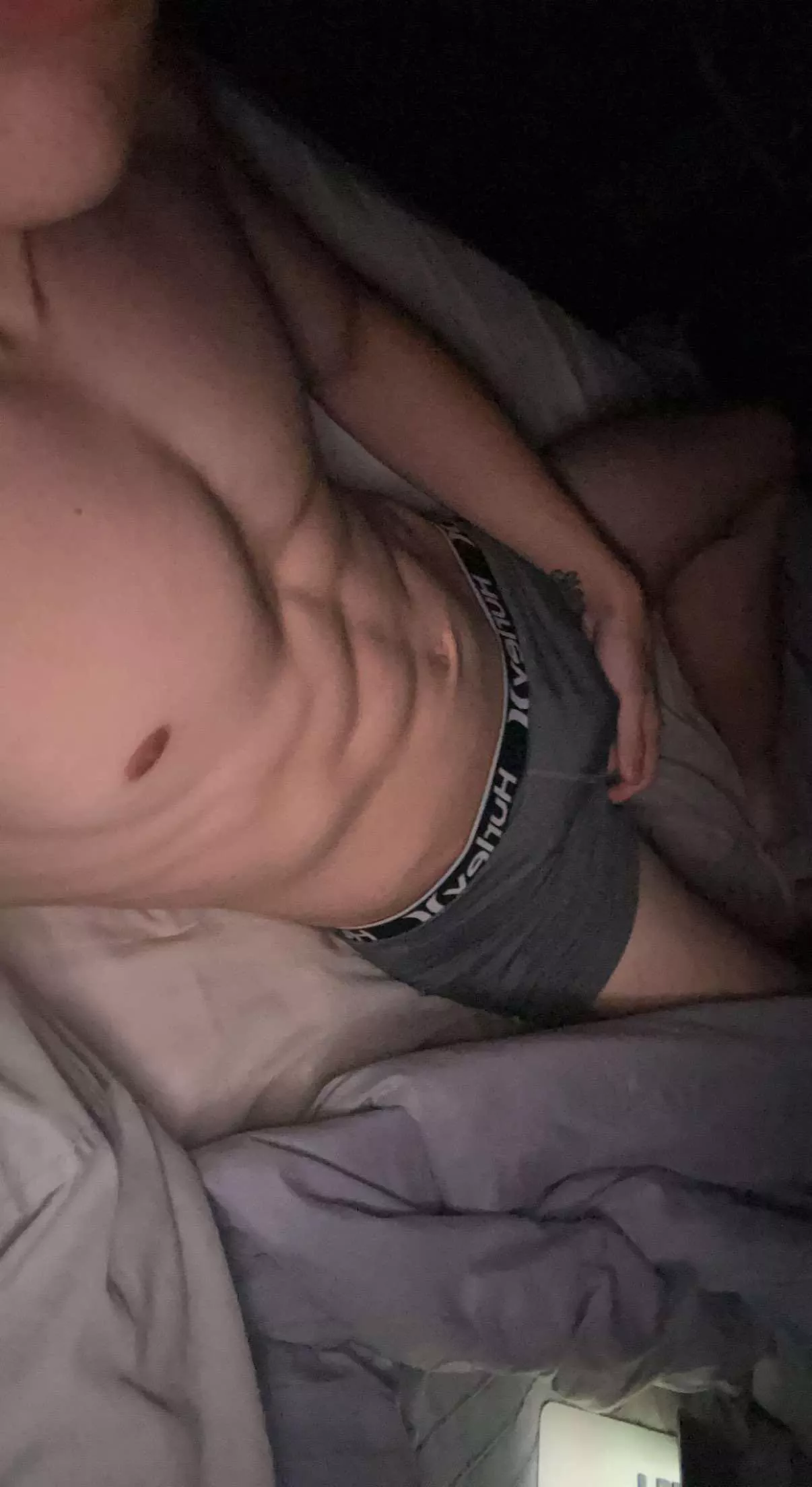 Looking for a submissive bottom with toys posted by Conscious-Chance-979