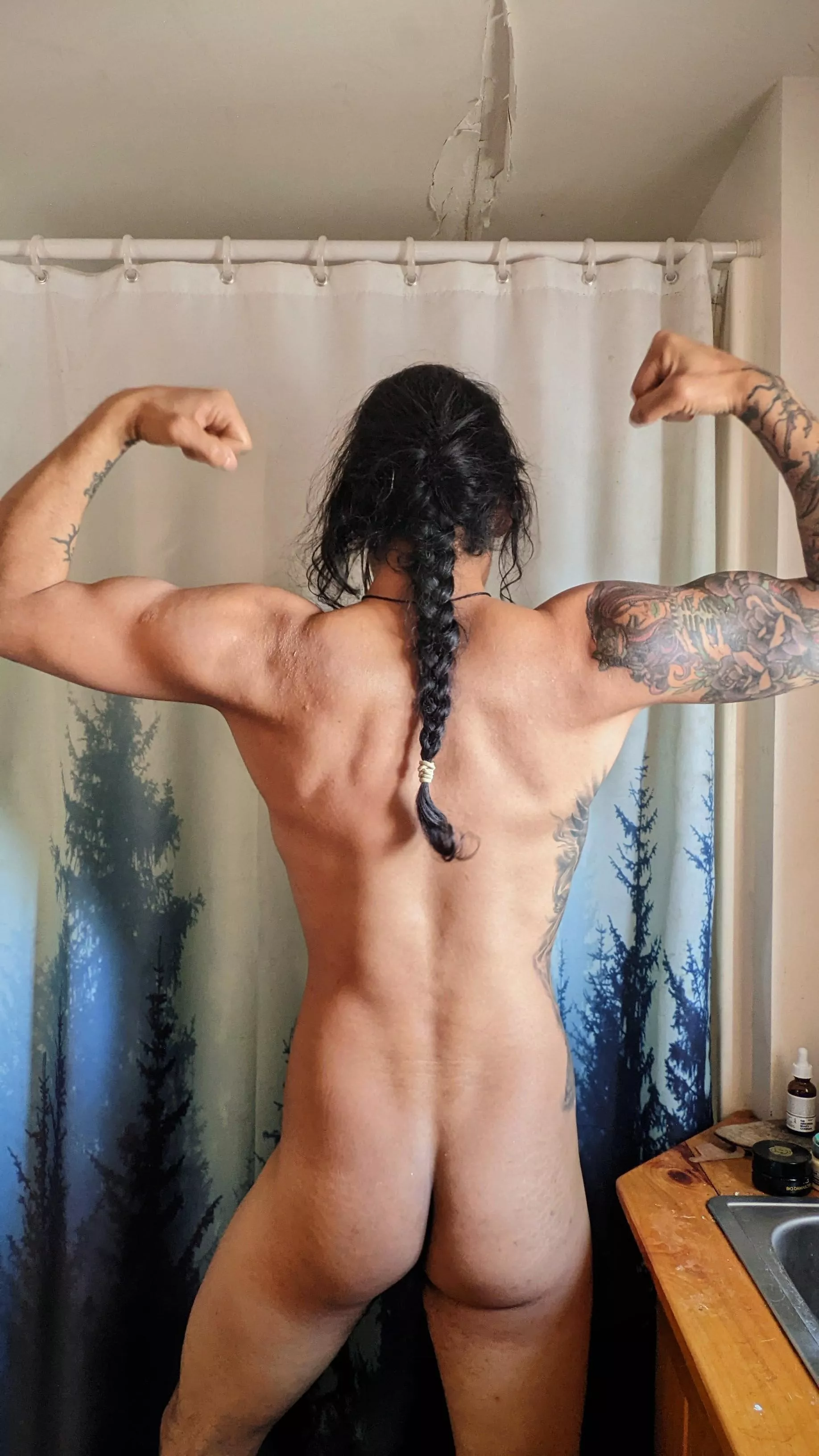 m/33 6ft 165 lbs. been working out and feeling good lately. wanted to share. posted by throwaway_98801