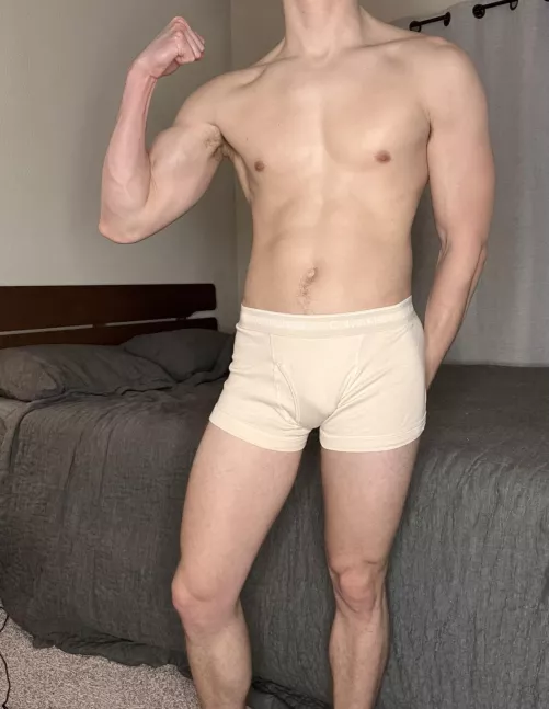 Meet me in the locker room? by PaytonTyler22