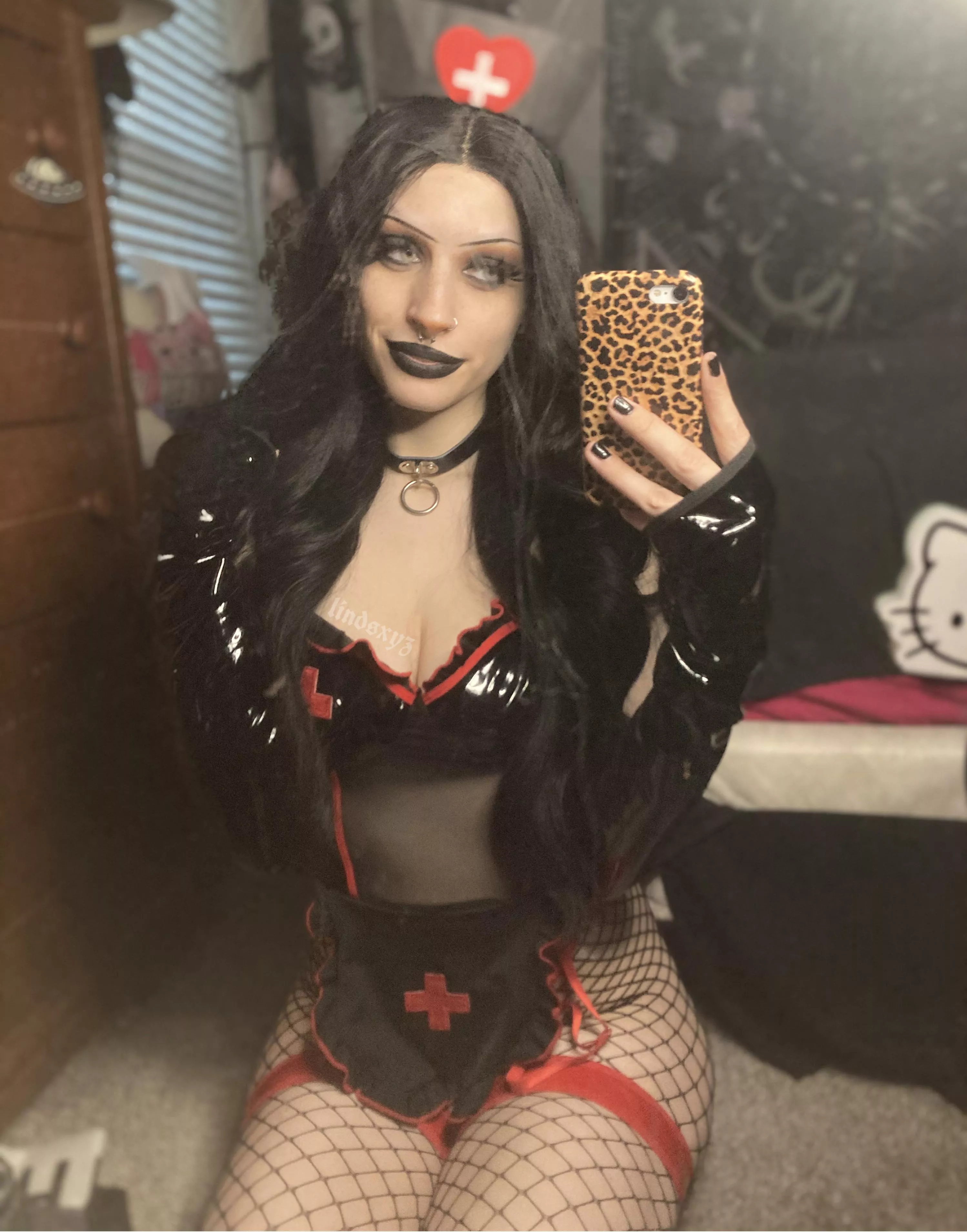 New fave outfit d; posted by lindsxy