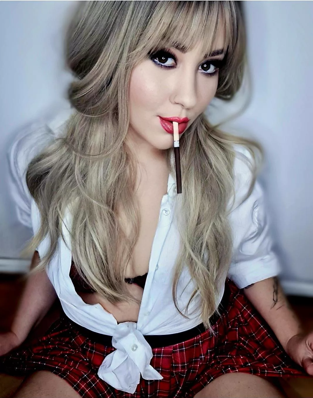 Not as innocent ... 🤭😏🚬🔥😈 posted by AmsAddicts